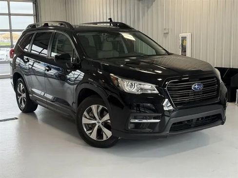 Used 2022 Subaru Ascent Premium w/ Convenience Package image 1