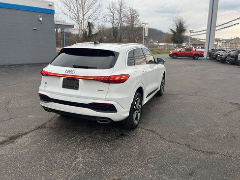 Used 2025 Audi Q5 Premium AWD/4WD image 7