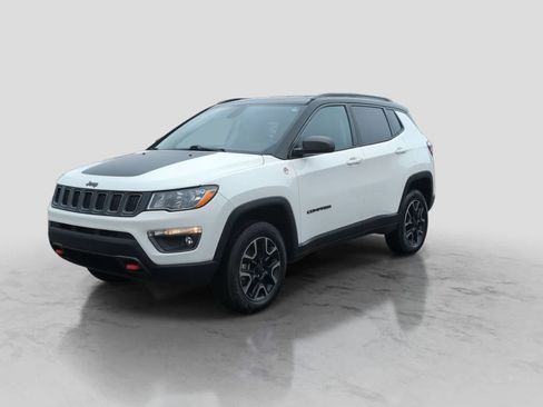 Used 2019 Jeep Compass Trailhawk AWD/4WD image 4