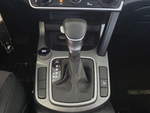 Used 2023 Kia Seltos S FWD image 18