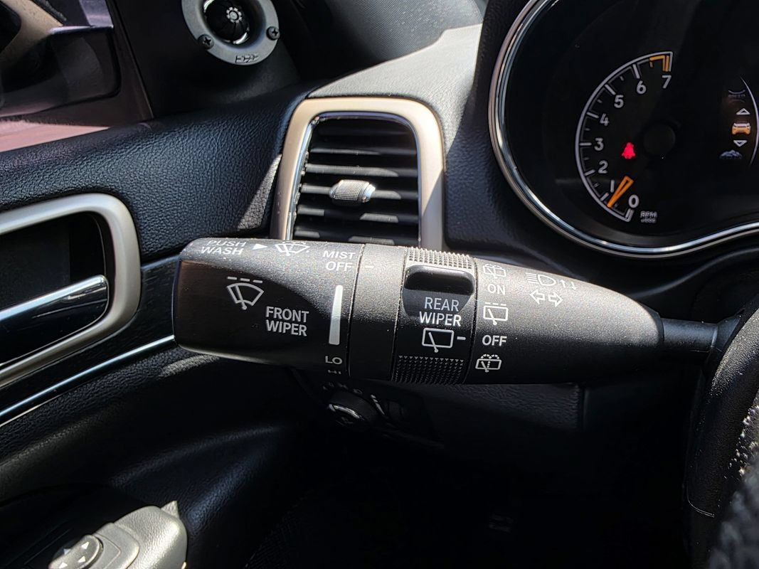 Used 2016 Jeep Grand Cherokee Limited AWD/4WD image 30