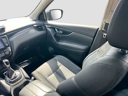 Used 2018 Nissan Rogue Sport SL w/ SL Premium Package FWD image 24
