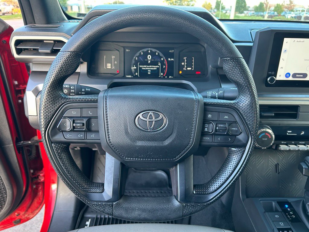 Used 2025 Toyota Tacoma SR5 AWD/4WD image 13