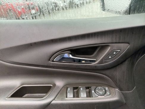 Used 2023 Chevrolet Equinox LT image 12