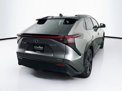 Used 2023 Toyota bZ4X XLE image 9