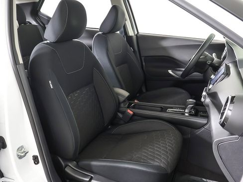 Used 2023 Nissan Kicks SV image 27