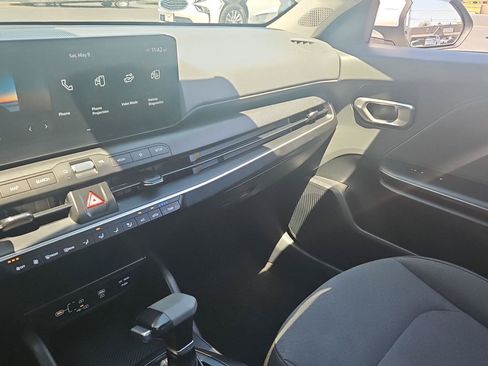 Used 2025 Kia K4 FWD image 16