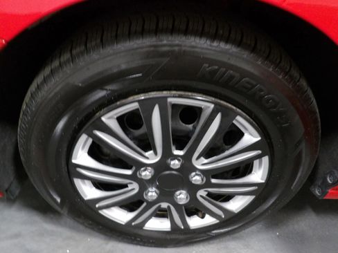 Used 2018 Chevrolet Cruze LS image 17