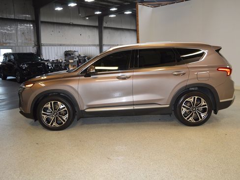 Used 2019 Hyundai Santa Fe Limited FWD image 6
