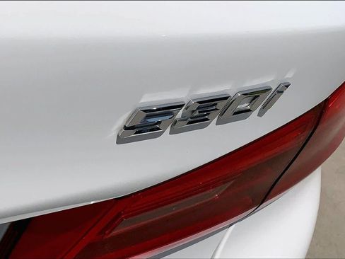 Used 2019 BMW 530i w/ M Sport Package RWD image 9