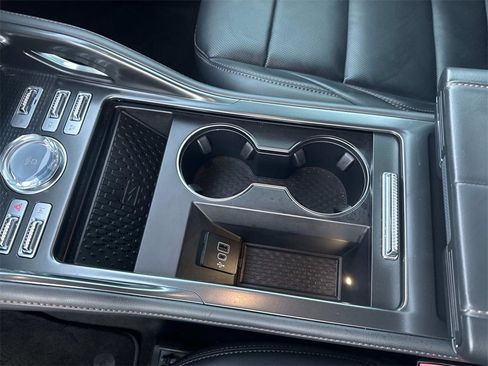 Used 2024 Lincoln Nautilus Premier w/ Jet Appearance Package image 24