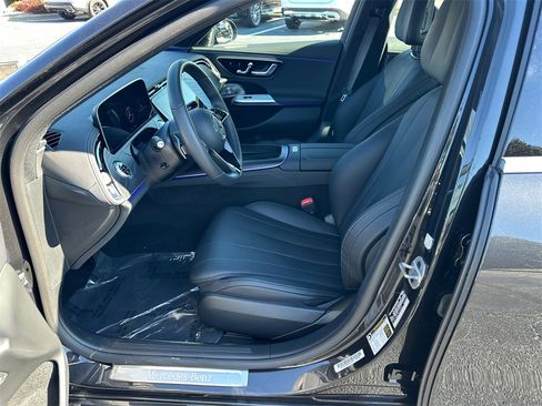 Certified 2025 Mercedes-Benz E 350 4MATIC Sedan image 9