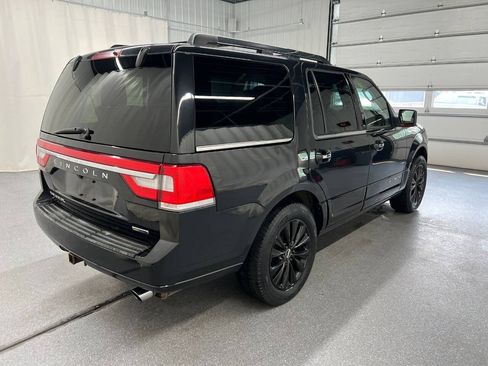 Used 2015 Lincoln Navigator 4WD image 4