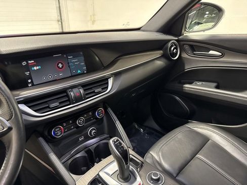 Used 2022 Alfa Romeo Stelvio Ti image 15