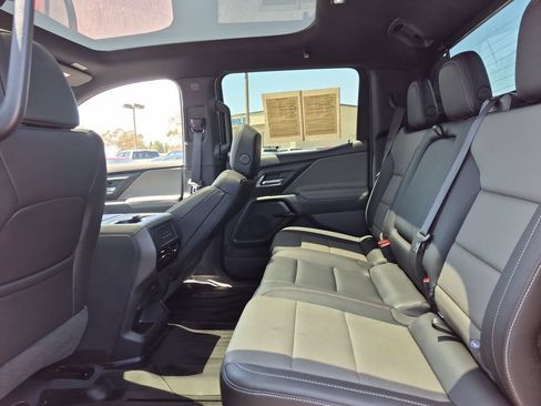 Used 2026 Chevrolet Silverado EV Trail Boss w/ LPO, Gameday Tailgate Package AWD/4WD image 25