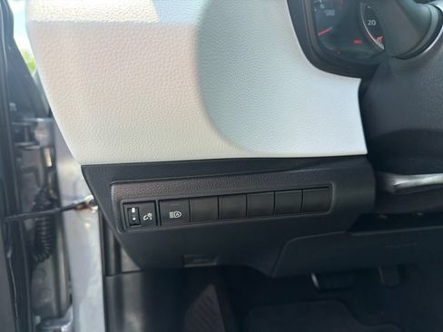Used 2021 Toyota Corolla SE w/ Carpet Mat Package (TMS) FWD image 20