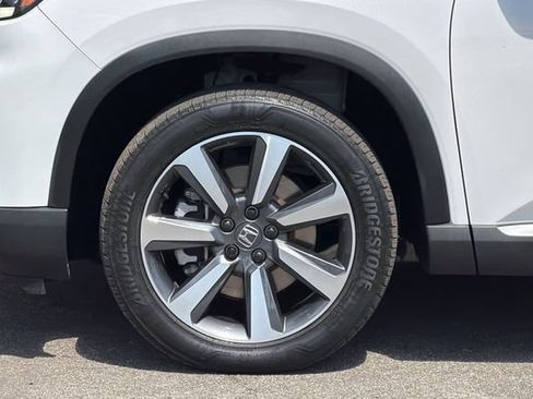 Certified 2024 Honda Pilot Elite image 35