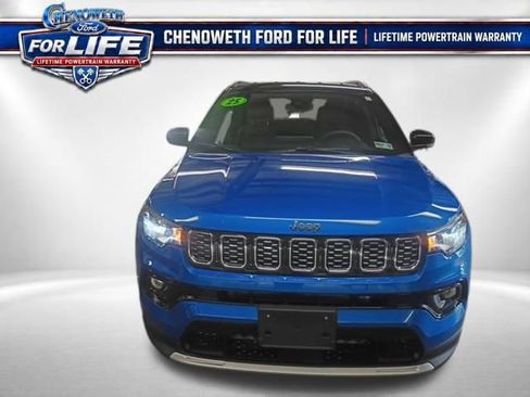 Used 2025 Jeep Compass Limited AWD/4WD image 5