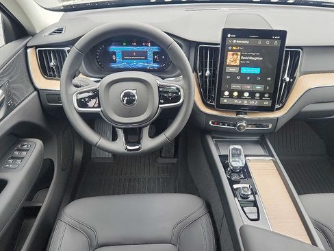 Used 2026 Volvo XC60 B5 Plus w/ Protection Package Premier AWD/4WD image 11