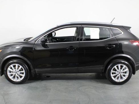 Certified 2020 Nissan Rogue Sport SV image 11