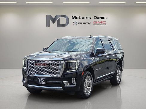 Used 2023 GMC Yukon Denali w/ Max Trailering Package AWD/4WD image 3