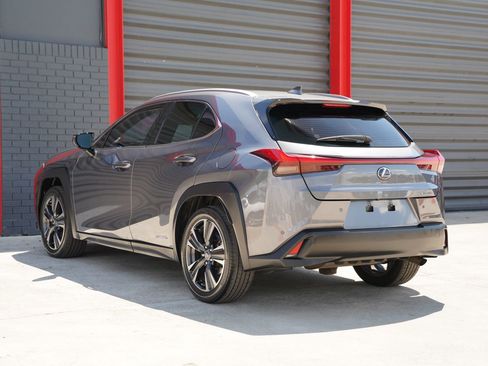 Used 2021 Lexus UX 250h w/ Premium Package image 10