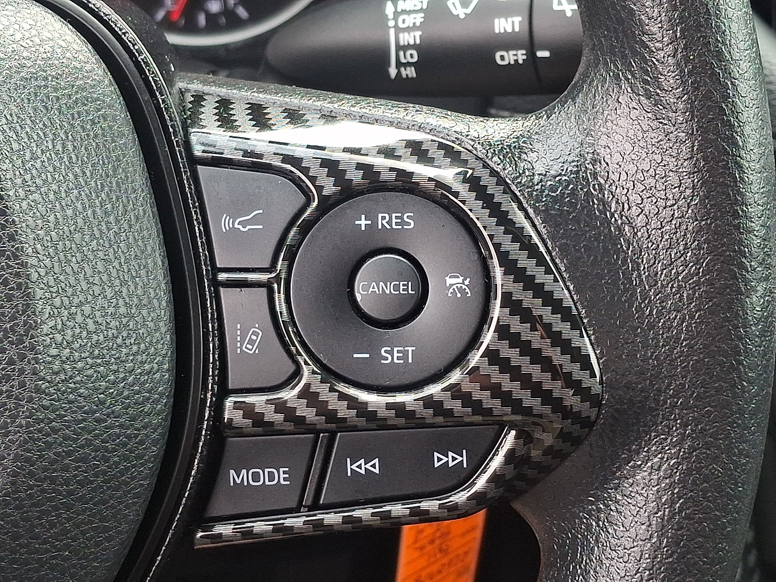 Used 2021 Toyota RAV4 LE AWD/4WD image 26