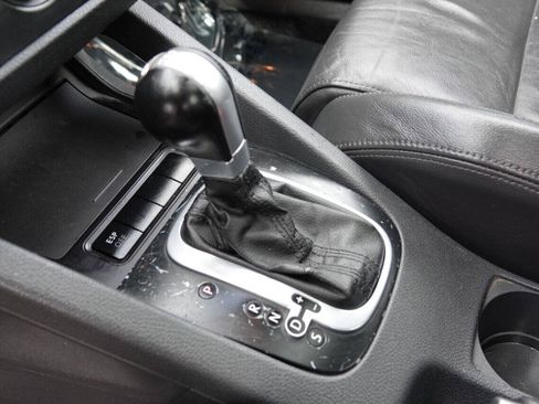 Used 2007 Volkswagen GTI 4-Door FWD image 61