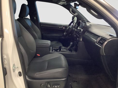 Used 2022 Lexus GX 460 w/ Black Line Special Edition AWD/4WD image 14