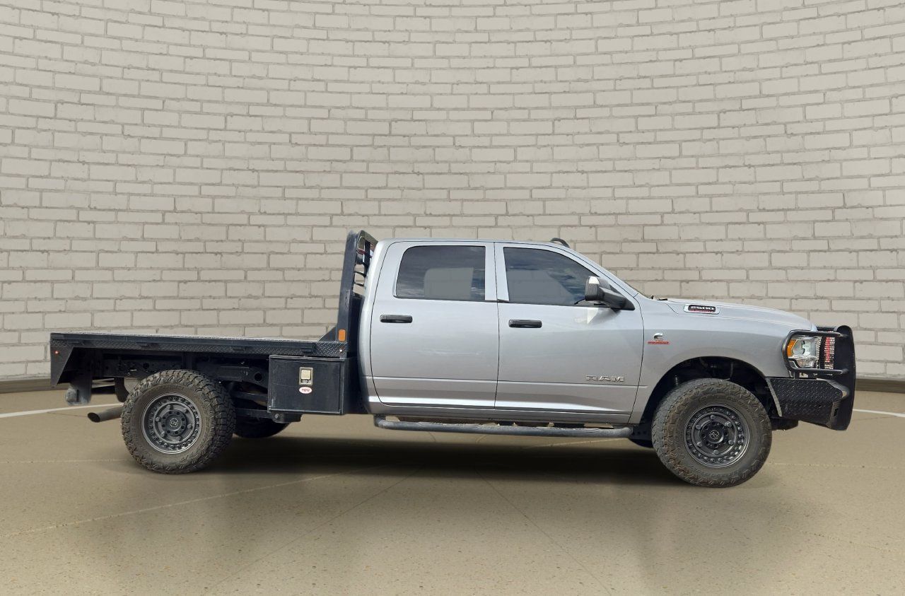 Used 2019 RAM 2500 Tradesman w/ Chrome Appearance Group AWD/4WD image 4