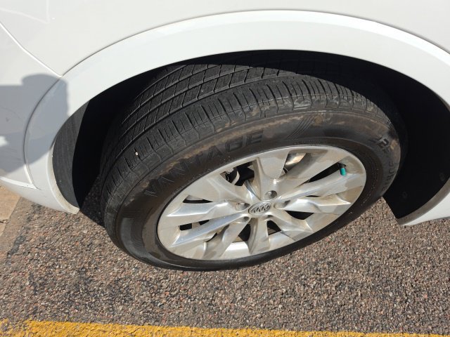Used 2017 Buick Envision Essence FWD image 9