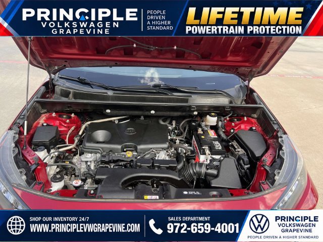 Used 2019 Toyota RAV4 LE FWD image 25