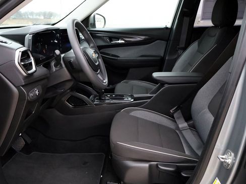 Used 2025 Chevrolet TrailBlazer LT image 23