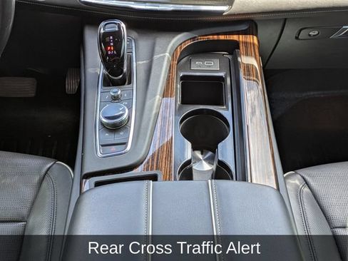 Used 2021 Cadillac Escalade Premium Luxury AWD/4WD image 31