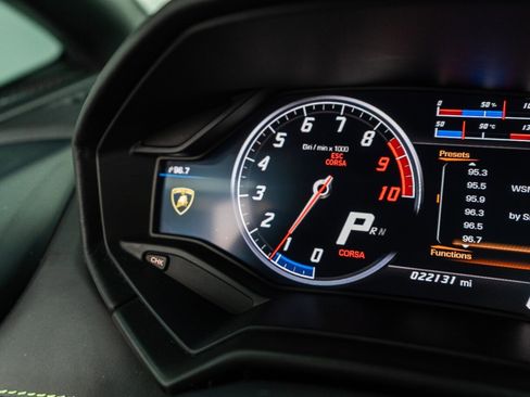 Used 2017 Lamborghini Huracan LP 610-4 AWD/4WD image 82