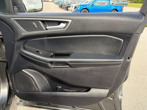 Used 2019 Ford Edge SEL w/ Equipment Group 201A AWD/4WD image 9