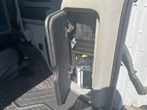 Used 2023 Chevrolet Express 2500 RWD image 34
