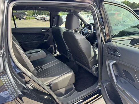 Used 2022 Volkswagen Tiguan SE R-Line AWD/4WD image 14