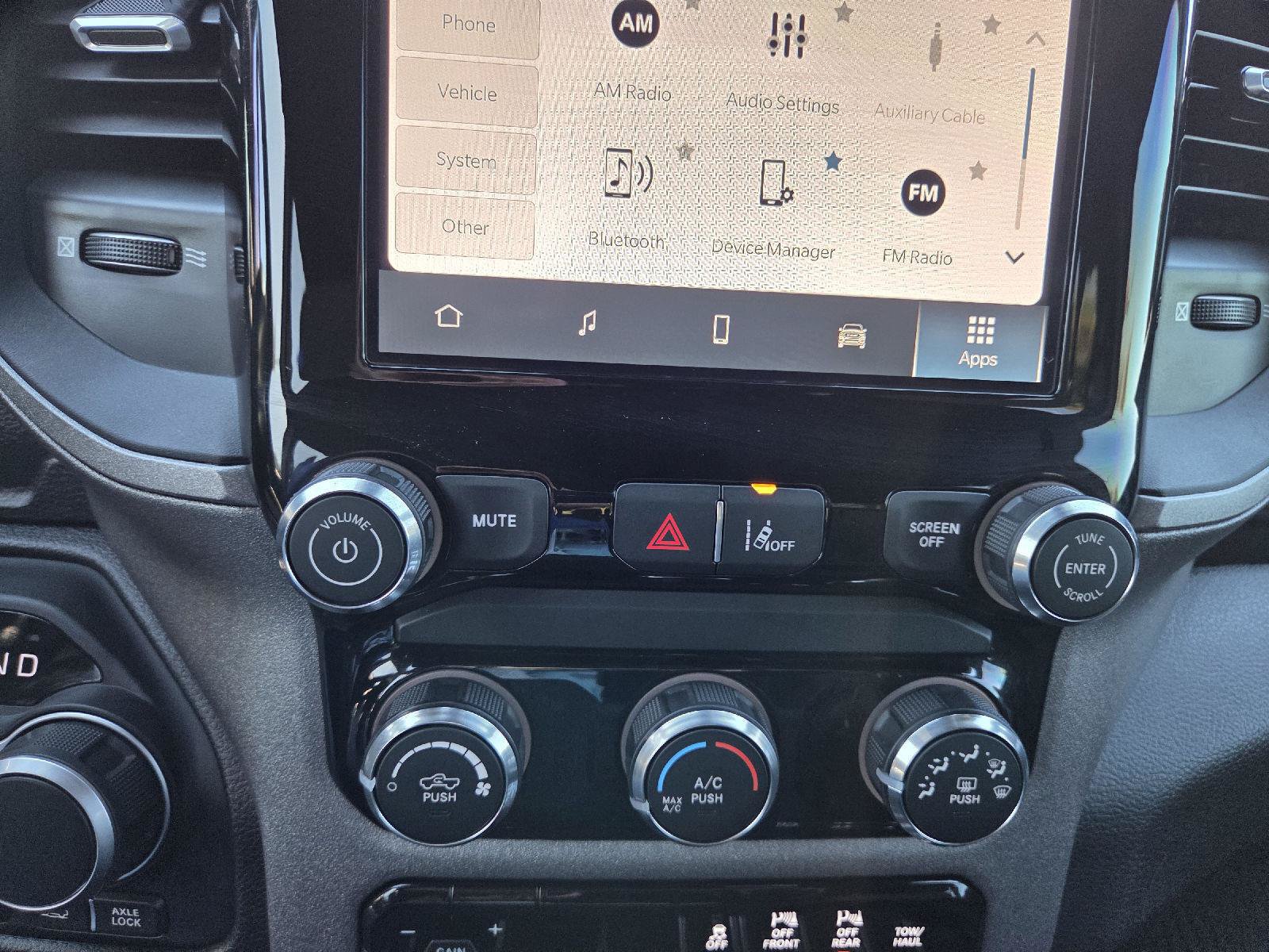 Used 2025 RAM 1500 Warlock AWD/4WD image 19