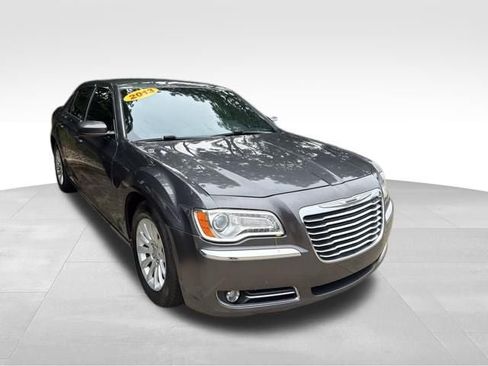 Used 2013 Chrysler 300 w/ Driver Convenience Group RWD image 3