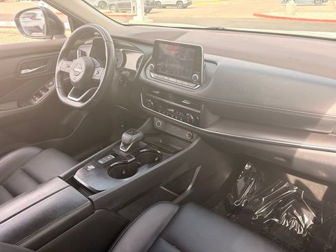 Certified 2023 Nissan Rogue SV w/ SV Premium Package FWD image 13
