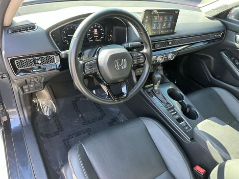 Used 2024 Honda Civic Touring image 2