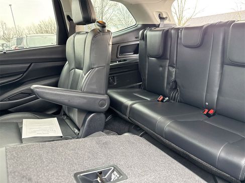Used 2023 Subaru Ascent Limited image 22
