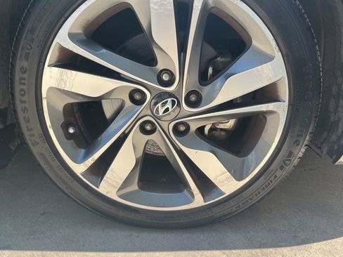 Used 2015 Hyundai Elantra Limited FWD image 27