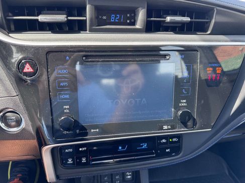 Used 2019 Toyota Corolla XSE image 21