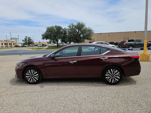 Used 2025 Nissan Altima 2.5 SV FWD image 5