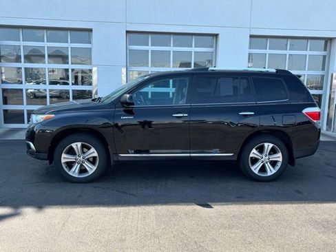 Used 2012 Toyota Highlander Limited w/ Tow Pkg image 3