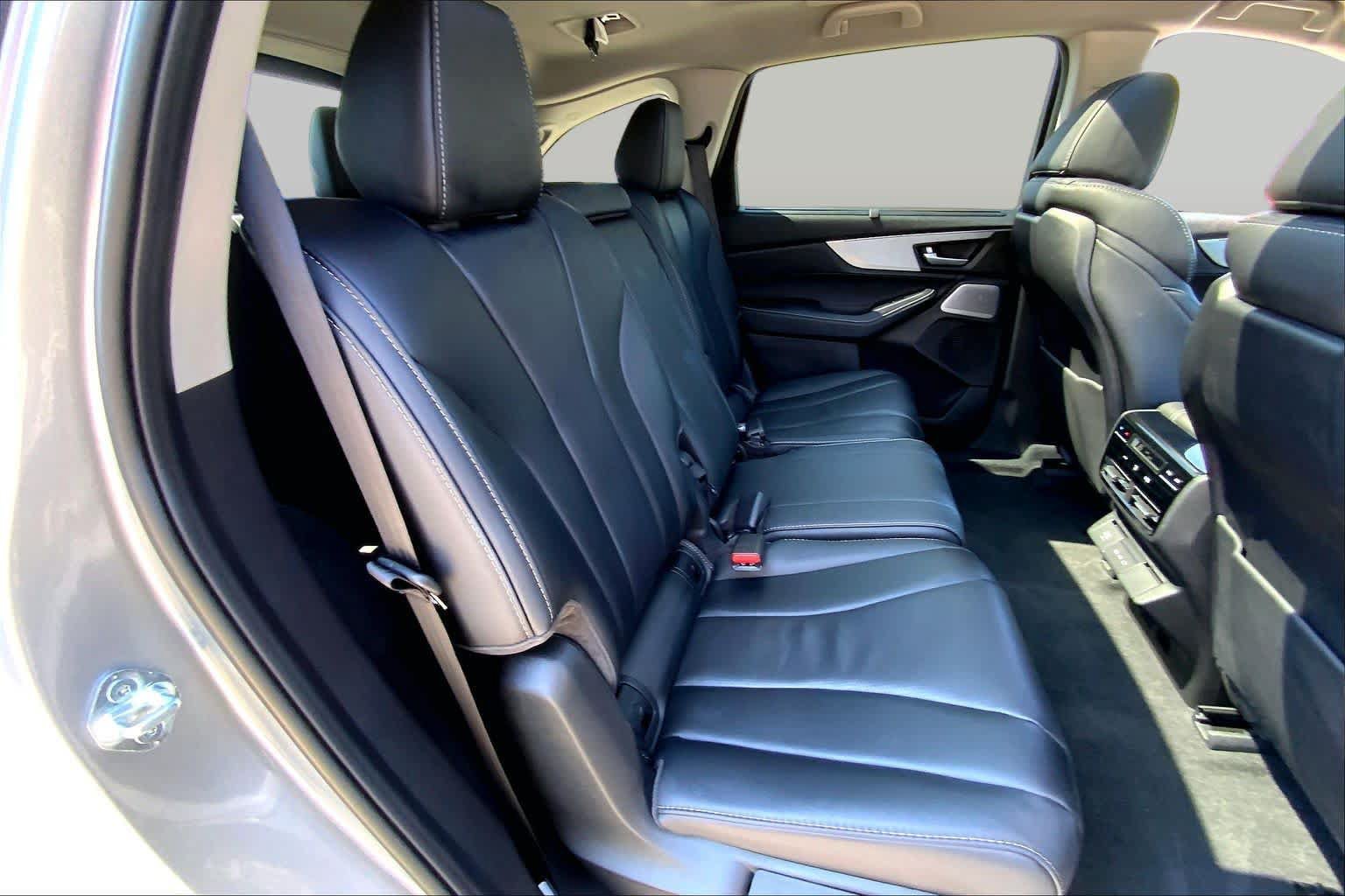 Used 2026 Acura MDX w/ Technology Package FWD image 21