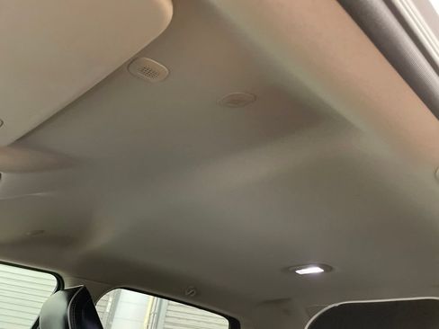 Used 2019 RAM 1500 Laramie AWD/4WD image 27