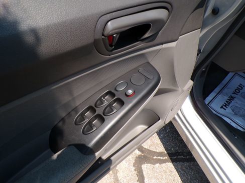 Used 2009 Honda Civic DX-VP image 18